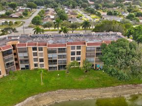 6033 Coral Lake Dr 6033, Margate FL 33063