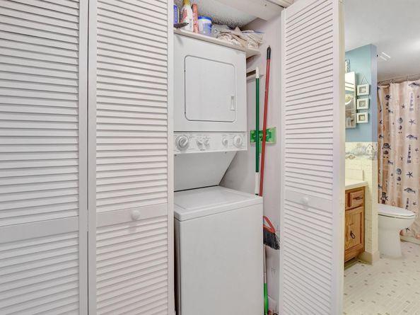 6033 Coral Lake Dr 6033, Margate FL 33063