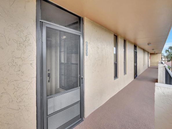 6033 Coral Lake Dr 6033, Margate FL 33063