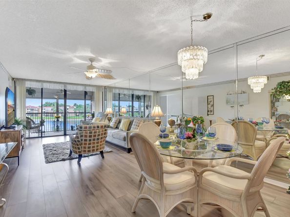 6033 Coral Lake Dr 6033, Margate FL 33063