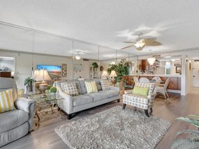 6033 Coral Lake Dr 6033, Margate FL 33063