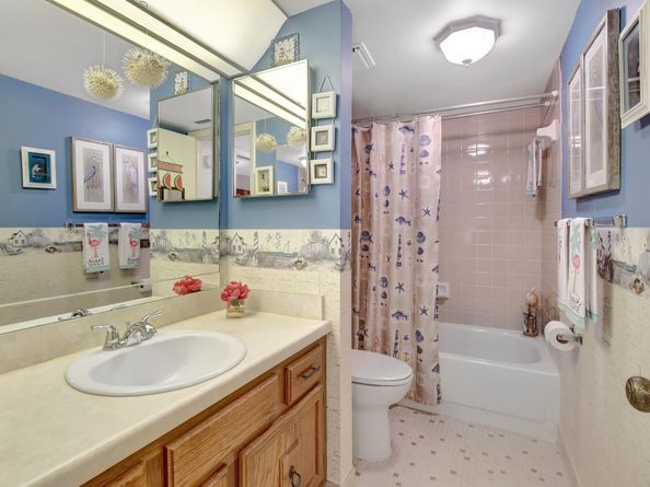 6033 Coral Lake Dr 6033, Margate FL 33063