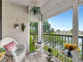 6033 Coral Lake Dr 6033, Margate FL 33063