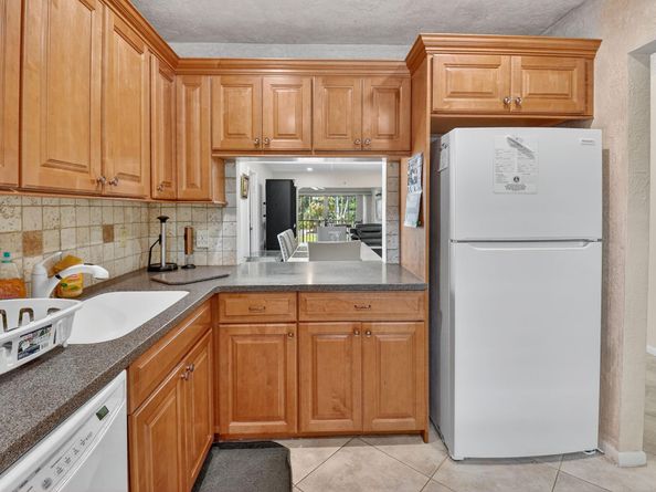 21669 Tall Palm Cir 1B, Boca Raton FL 33433