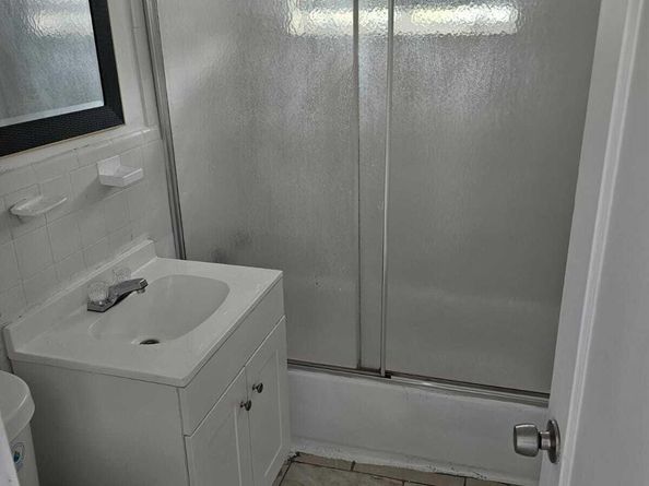 630 84th Street 28, Miami Beach FL 33141