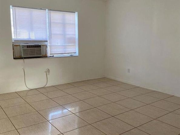 630 84th Street 28, Miami Beach FL 33141
