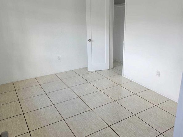 630 84th Street 28, Miami Beach FL 33141