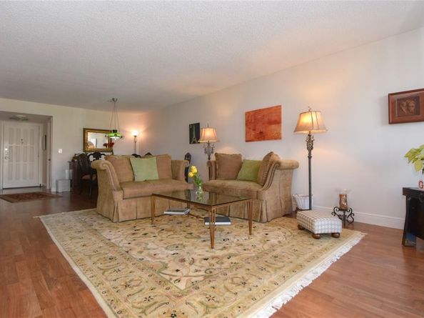 400 Leslie Dr. 419, Hallandale Beach FL 33009