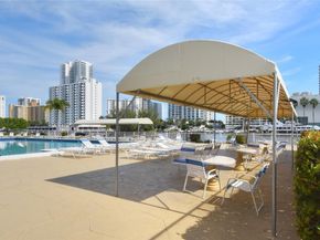 400 Leslie Dr. 419, Hallandale Beach FL 33009