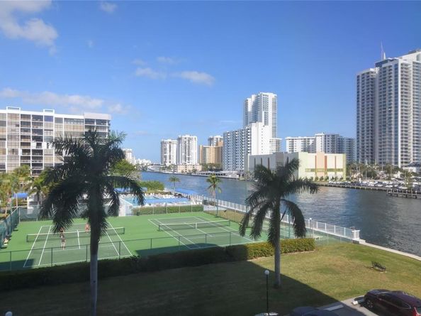 400 Leslie Dr. 419, Hallandale Beach FL 33009