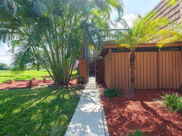 9135A SW 20th Pl, Davie FL 33324