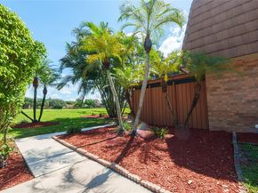 9135A SW 20th Pl, Davie FL 33324