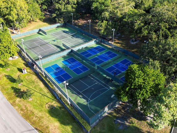 9135A SW 20th Pl, Davie FL 33324