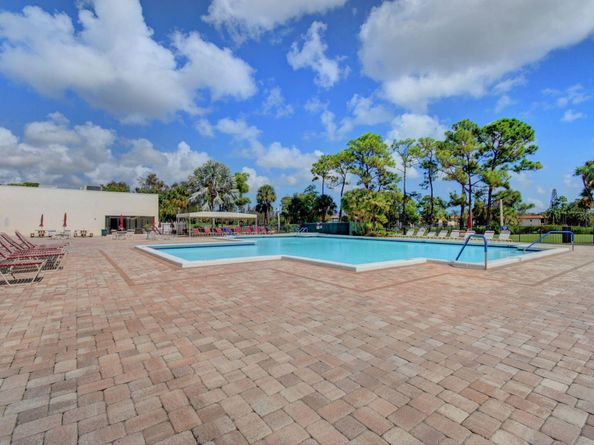 4691 Lucerne Lakes Boulevard 106, Lake Worth FL 33467