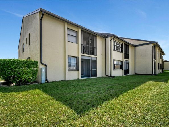 4691 Lucerne Lakes Boulevard 106, Lake Worth FL 33467