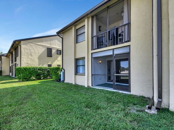 4691 Lucerne Lakes Boulevard 106, Lake Worth FL 33467