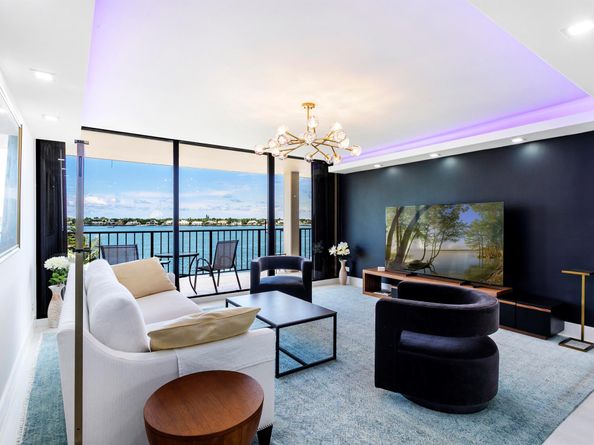 134 Lakeshore Drive 416, North Palm Beach FL 33408