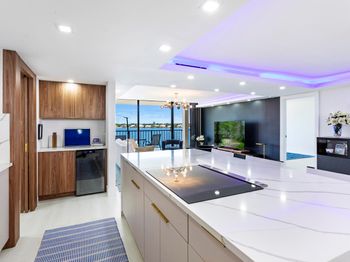 134 Lakeshore Drive