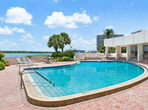 134 Lakeshore Drive 416, North Palm Beach FL 33408