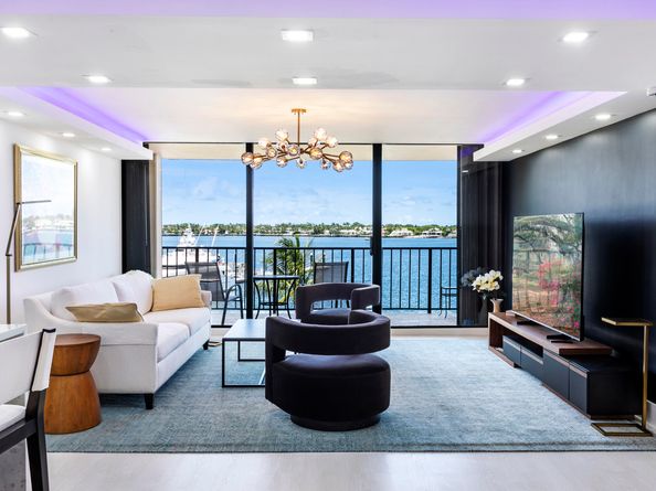 134 Lakeshore Drive 416, North Palm Beach FL 33408