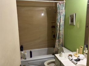 18476 NW 52nd Path, Miami Gardens FL 33055