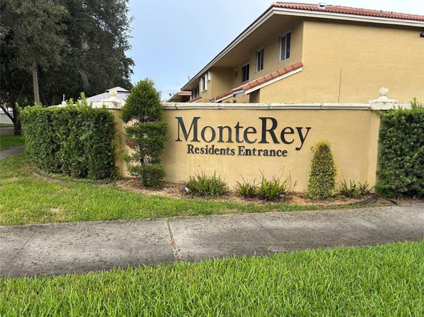 18476 NW 52nd Path, Miami Gardens FL 33055