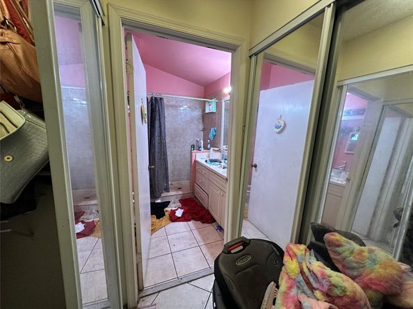 18476 NW 52nd Path, Miami Gardens FL 33055