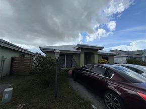 18476 NW 52nd Path, Miami Gardens FL 33055