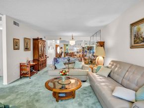 9511 N Hollybrook Lake Dr 207, Pembroke Pines FL 33025