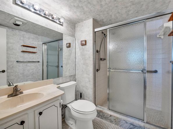 9511 N Hollybrook Lake Dr 207, Pembroke Pines FL 33025