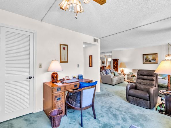 9511 N Hollybrook Lake Dr 207, Pembroke Pines FL 33025