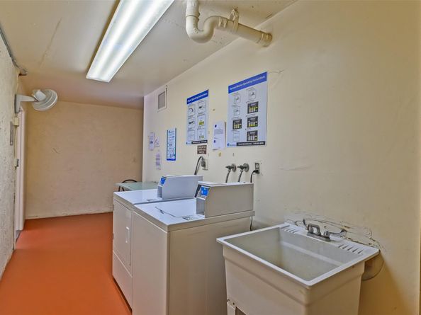 9511 N Hollybrook Lake Dr 207, Pembroke Pines FL 33025