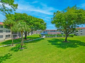 9511 N Hollybrook Lake Dr 207, Pembroke Pines FL 33025