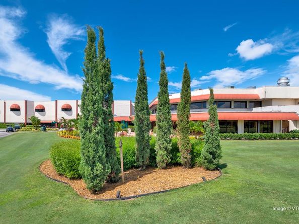 9511 N Hollybrook Lake Dr 207, Pembroke Pines FL 33025