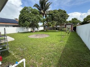 5101 SW 24th St, West Park FL 33023