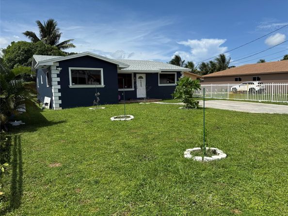 5101 SW 24th St, West Park FL 33023