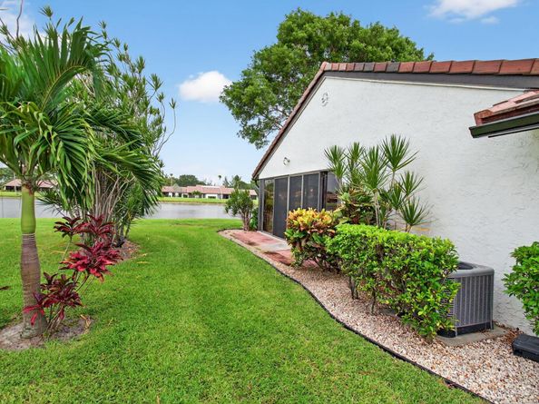 5707 Parkwalk Circle E, Boynton Beach FL 33472
