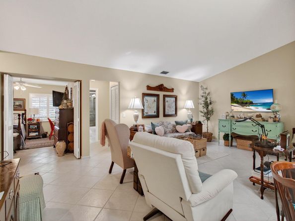 5707 Parkwalk Circle E, Boynton Beach FL 33472