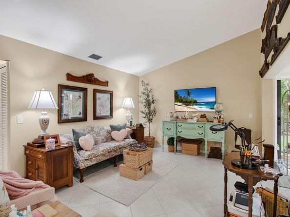 5707 Parkwalk Circle E, Boynton Beach FL 33472