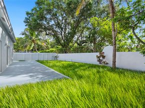 1811 SW 124th Way, Miramar FL 33027