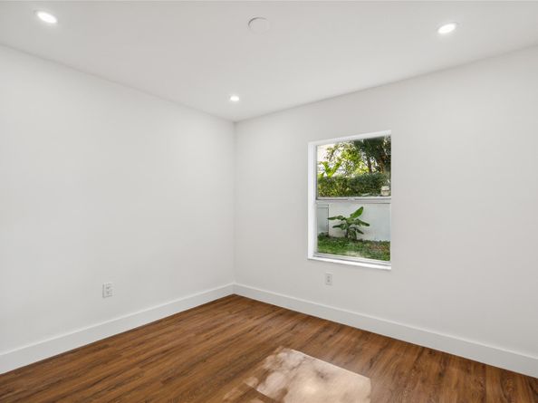 1811 SW 124th Way, Miramar FL 33027