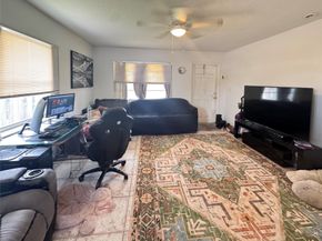 151 SW 15th St, Pompano Beach FL 33060