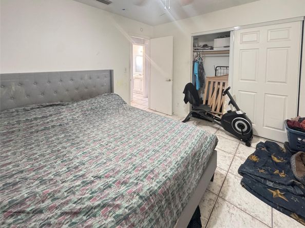 151 SW 15th St, Pompano Beach FL 33060