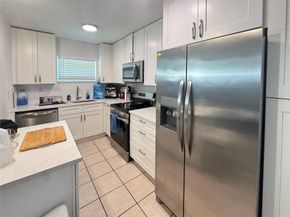 151 SW 15th St, Pompano Beach FL 33060