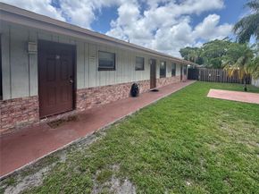 151 SW 15th St, Pompano Beach FL 33060