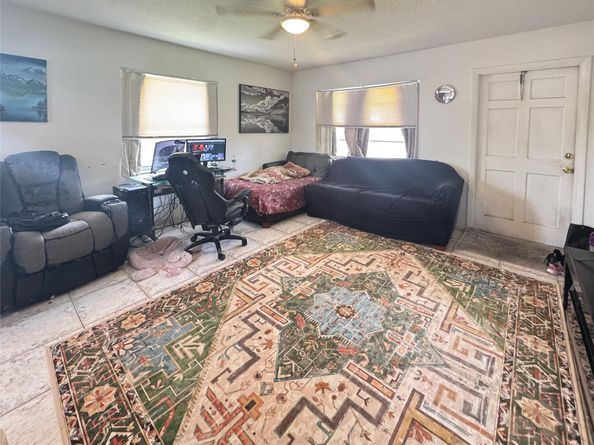 151 SW 15th St, Pompano Beach FL 33060