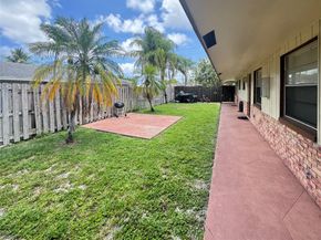 151 SW 15th St, Pompano Beach FL 33060