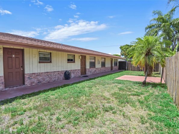151 SW 15th St, Pompano Beach FL 33060
