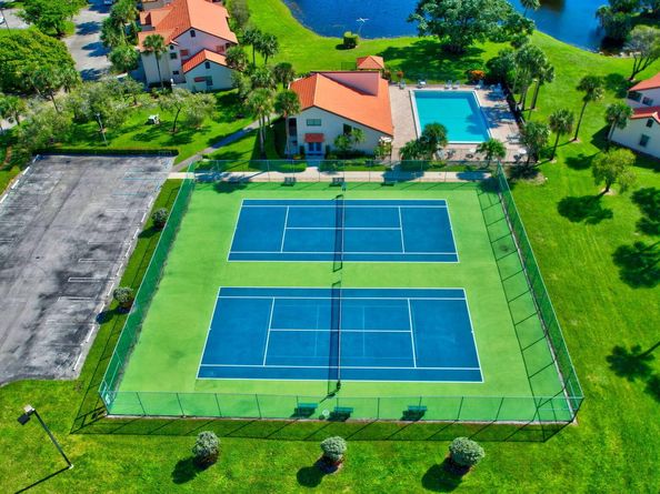 73 Via De Casas Norte, Boynton Beach FL 33426