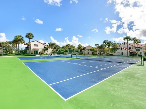 73 Via De Casas Norte, Boynton Beach FL 33426